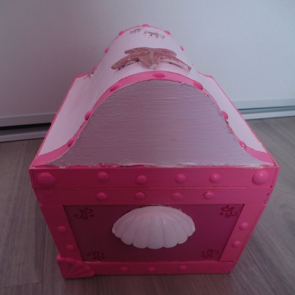 Unique Hand-Painted Pink Treasure Chest Music Box Jewelry Box - Picture 11 of 14